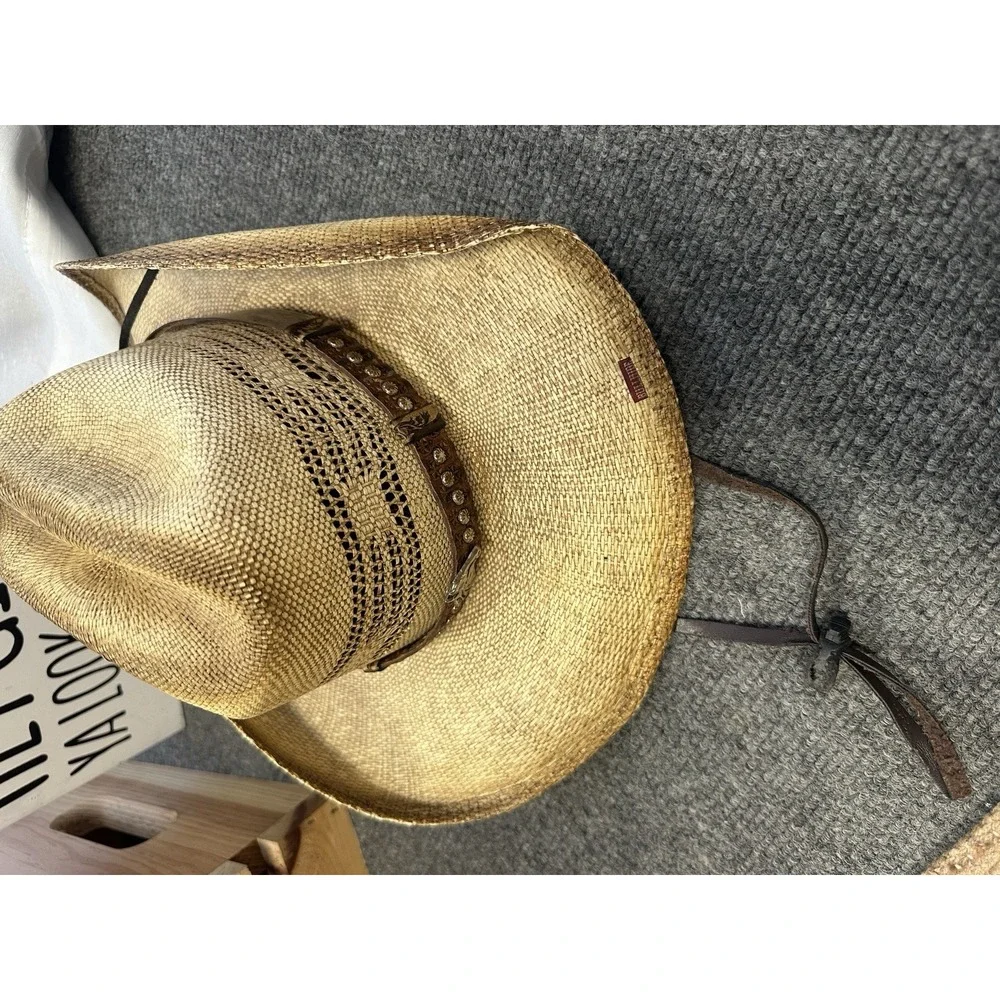 Bullhide straw cowboy